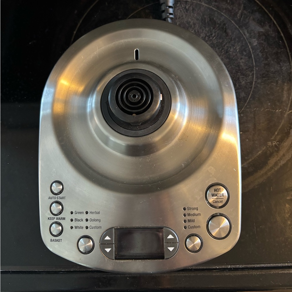 Breville Black Electric Kettle Base and basket